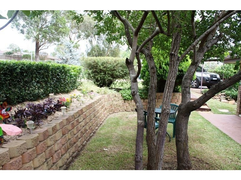 4 Greenaway Avenue, Camden South NSW 2570