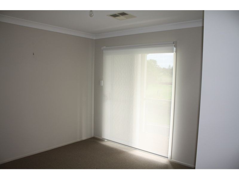 4 Gilbert Street, Elderslie NSW 2570