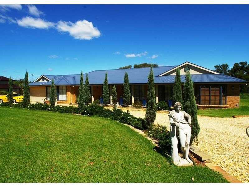 54 Wills Road, Macquarie Fields NSW 2564