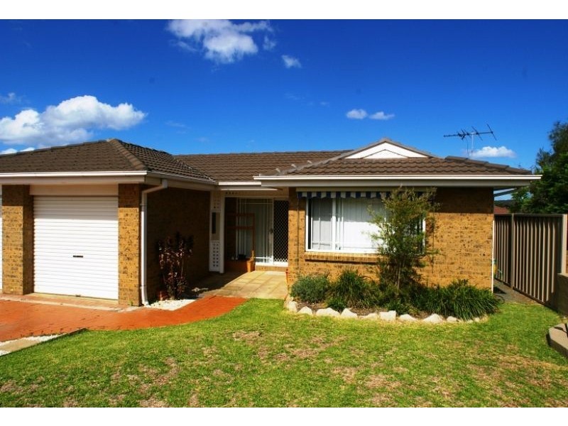 2/3 Gayline Drive, Mount Annan NSW 2567