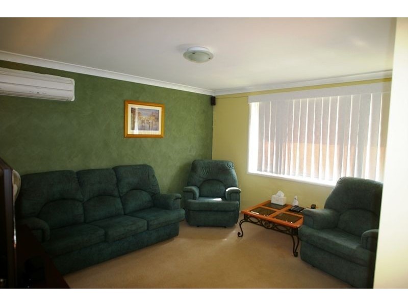 2/3 Gayline Drive, Mount Annan NSW 2567