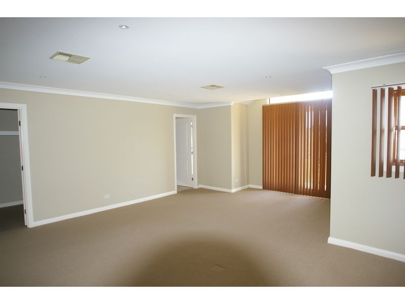 9 Ohflsen Place, Harrington Park NSW 2567