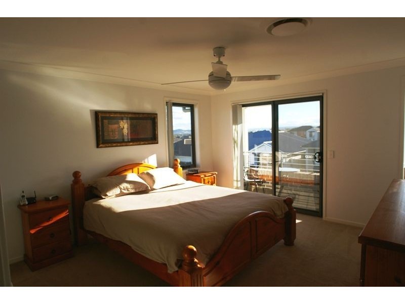 76 Minorca Circuit, Spring Farm NSW 2570