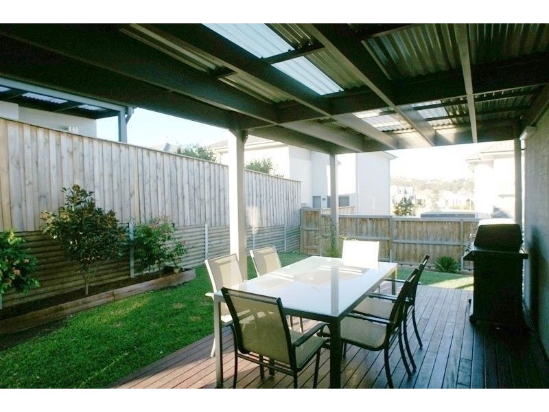 76 Minorca Circuit, Spring Farm NSW 2570
