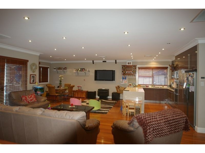 4 William Avenue, Camden NSW 2570