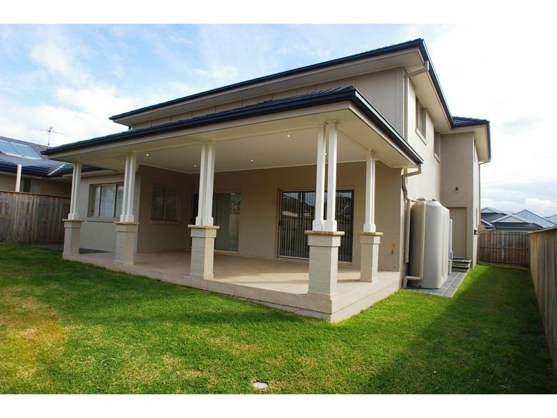 14 Rheinbergers Circuit, Elderslie NSW 2570