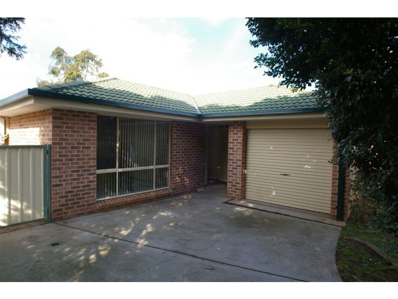 16 Carandini Street, St Helens Park NSW 2560