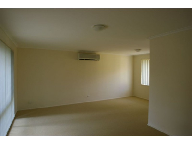 16 Carandini Street, St Helens Park NSW 2560