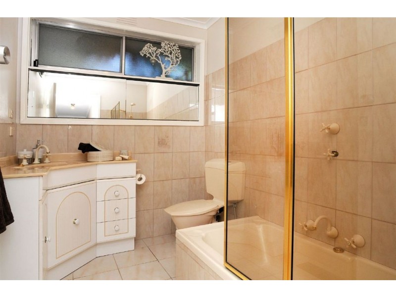 1 Gabrielle Court, Ferntree Gully VIC 3156