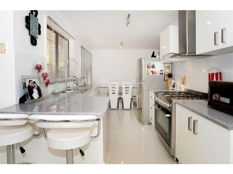 7 Metcalf Crescent, Rowville VIC 3178