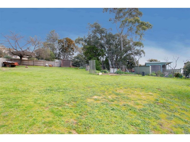 10 Nathan Street, Ferntree Gully VIC 3156