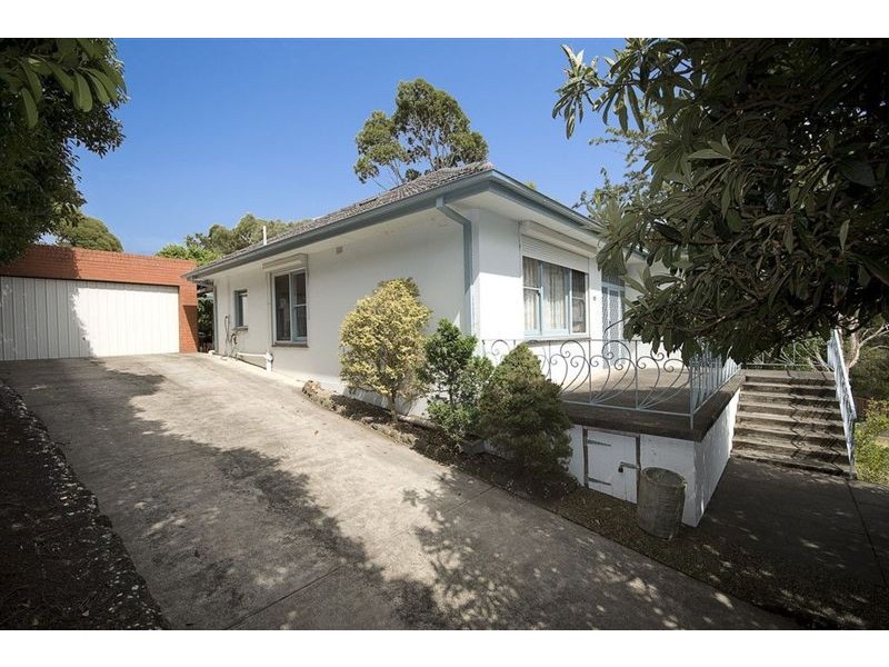 4 Roberts Street, Ferntree Gully VIC 3156