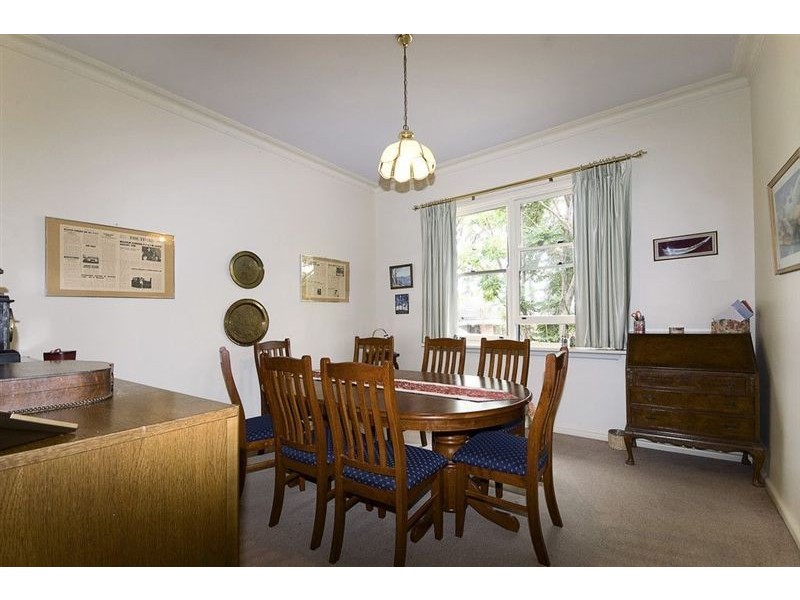 4 Roberts Street, Ferntree Gully VIC 3156