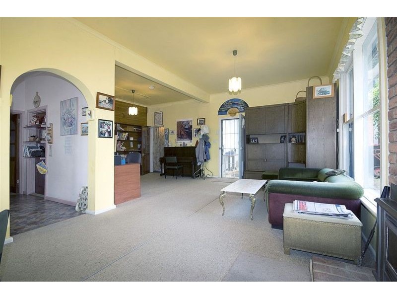 4 Roberts Street, Ferntree Gully VIC 3156