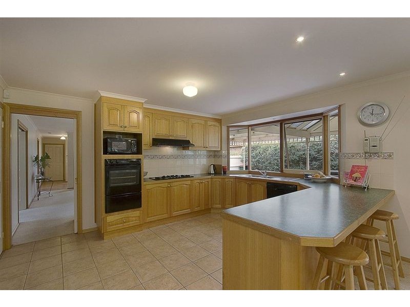 5 Jacobus Walk, Ferntree Gully VIC 3156