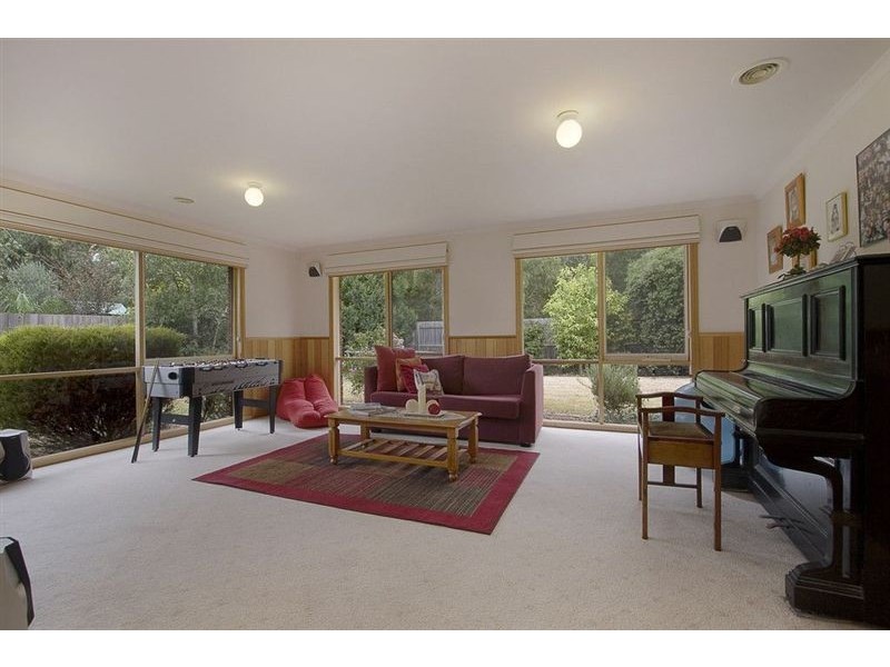 5 Jacobus Walk, Ferntree Gully VIC 3156
