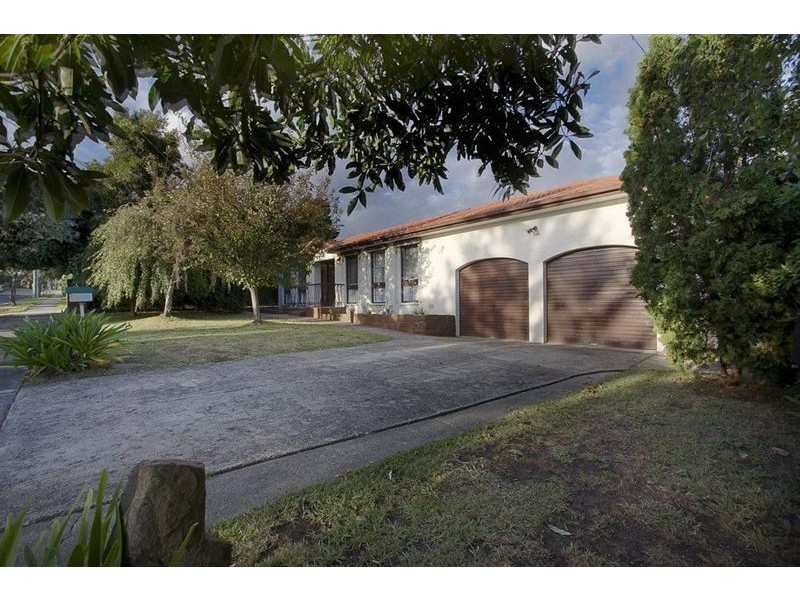 22 Lloyd Street, Knoxfield VIC 3180