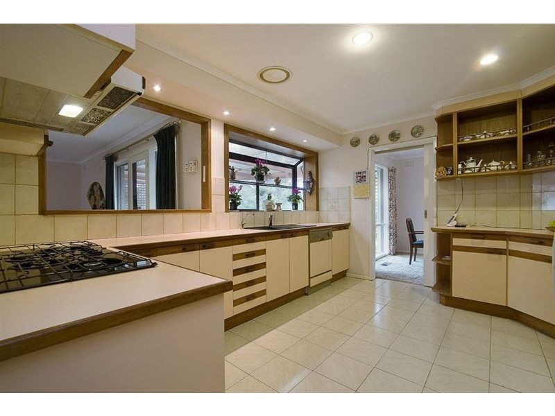 22 Lloyd Street, Knoxfield VIC 3180