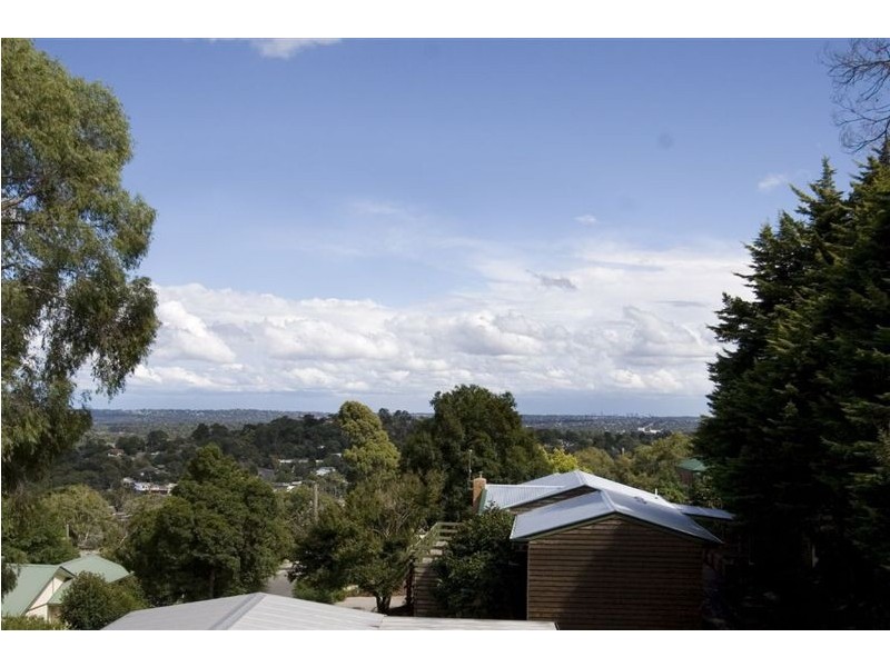 27 Walbundry Avenue, Ferntree Gully VIC 3156