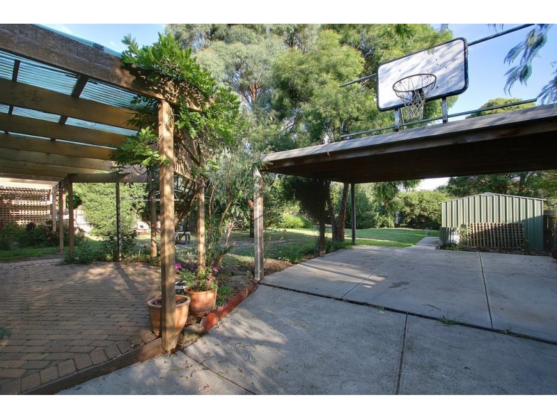 2 Collier Road, Kilsyth South VIC 3137