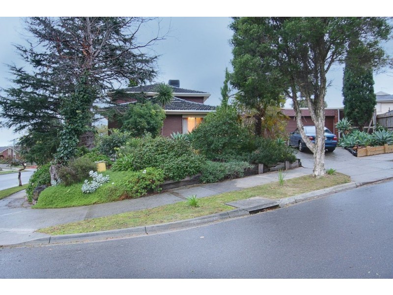 43 Berrabri Drive, Scoresby VIC 3179