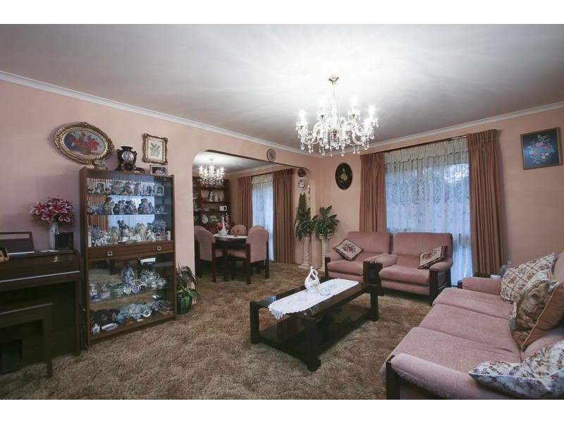 43 Berrabri Drive, Scoresby VIC 3179