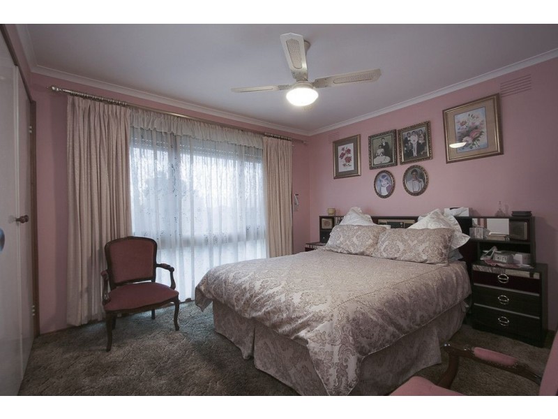 43 Berrabri Drive, Scoresby VIC 3179