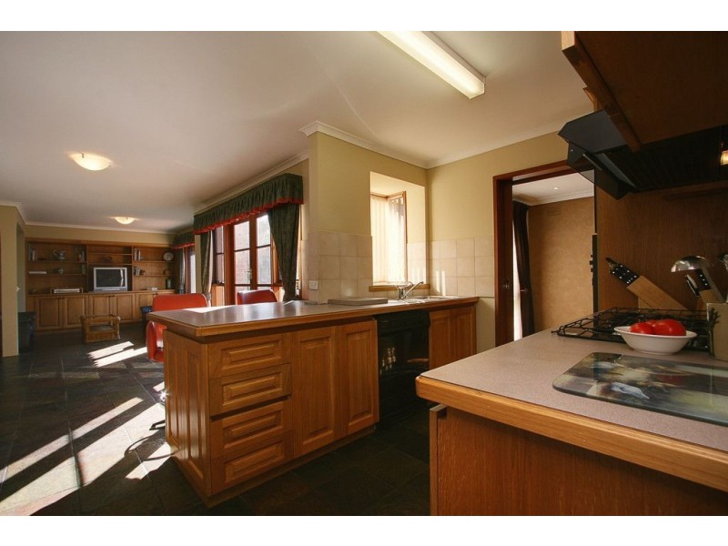 22 Blucher Street, Ferntree Gully VIC 3156