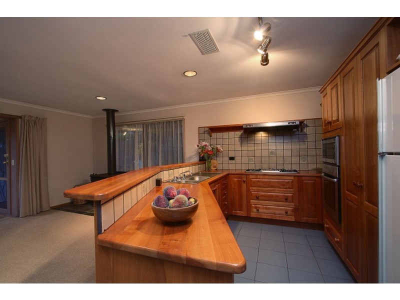 2 Irene Avenue, Upper Ferntree Gully VIC 3156