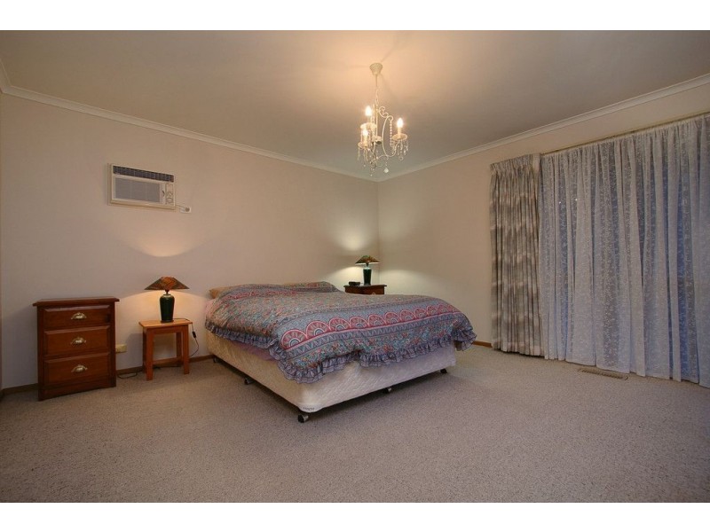 2 Irene Avenue, Upper Ferntree Gully VIC 3156