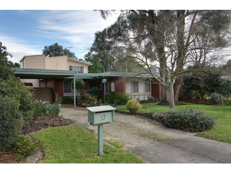 17 Westley Street, Ferntree Gully VIC 3156