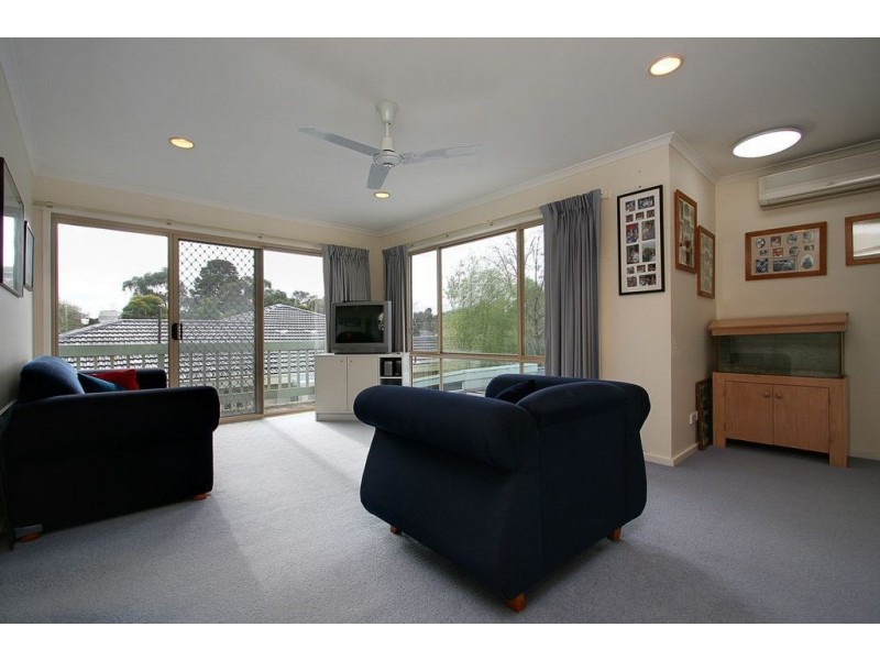 17 Westley Street, Ferntree Gully VIC 3156