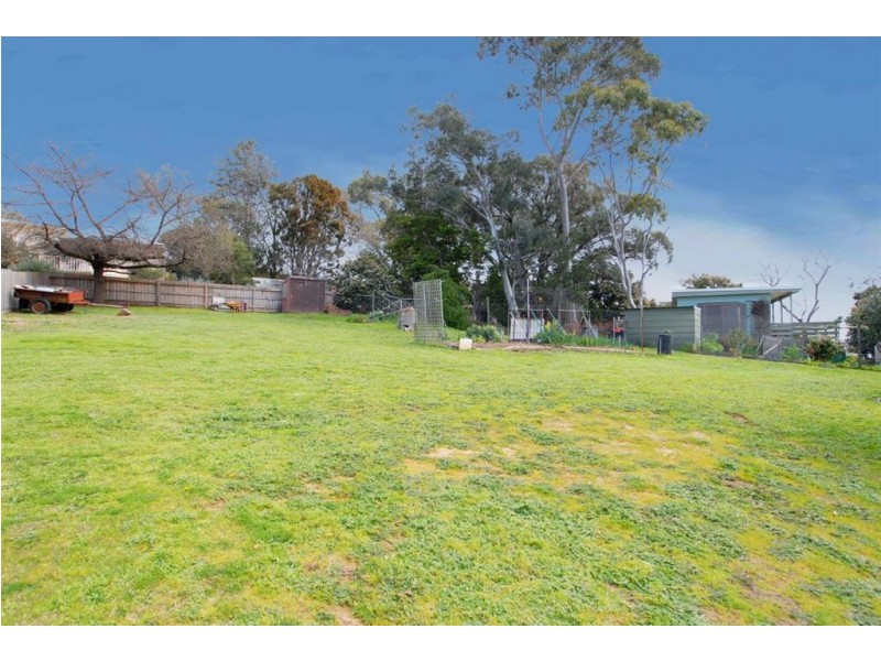 10 Nathan Street, Ferntree Gully VIC 3156