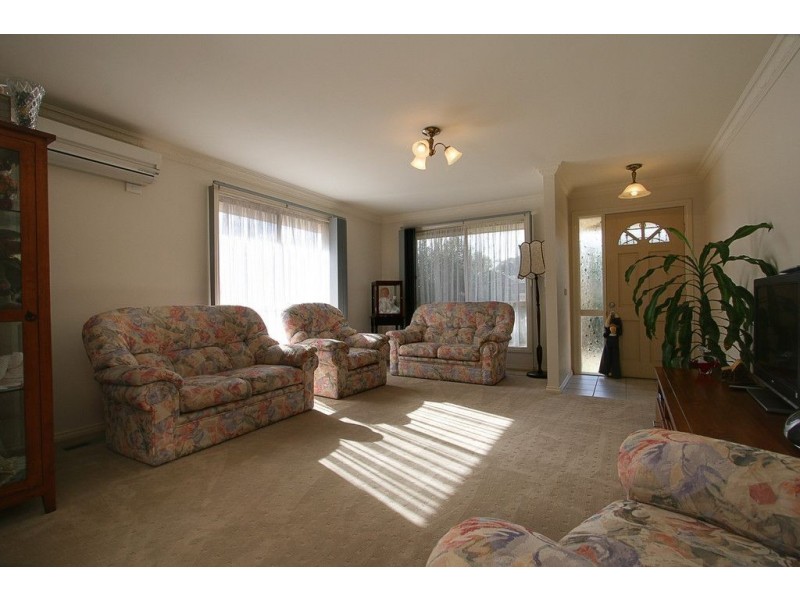 2/5 Joyce Street, Boronia VIC 3155