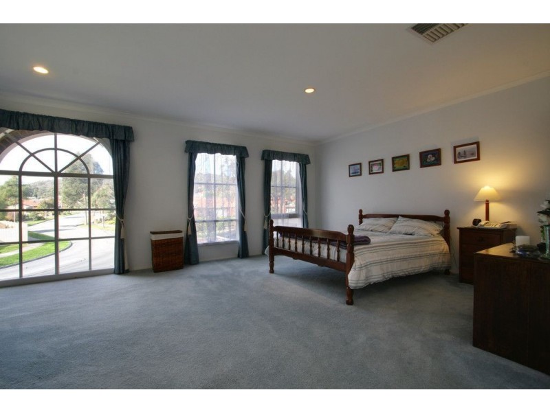 56 Liviana Drive, Rowville VIC 3178