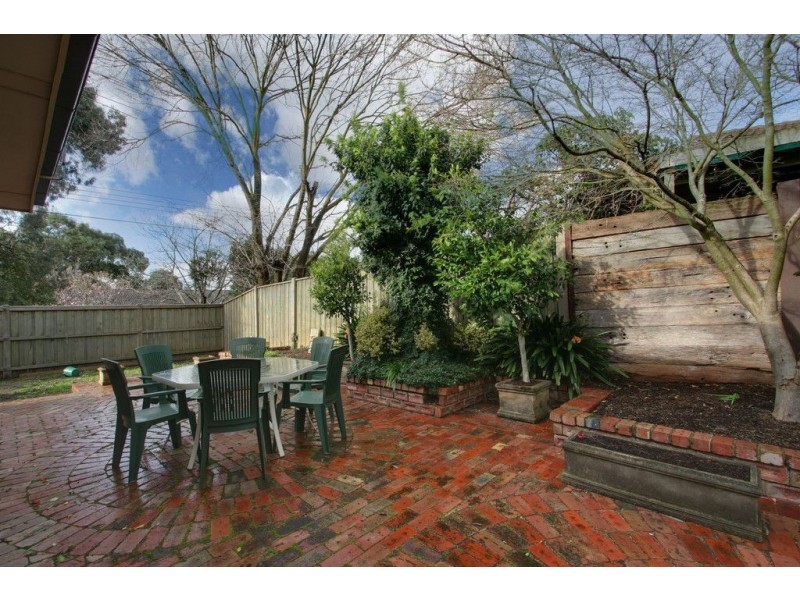 2 Litchfield Avenue, Ferntree Gully VIC 3156