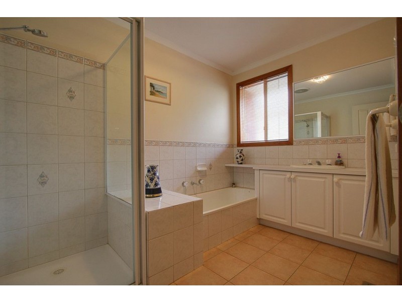26 Castricum Place, Ferntree Gully VIC 3156