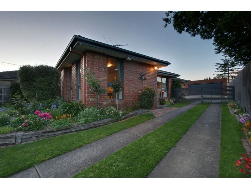 25 Michele Drive, Scoresby VIC 3179