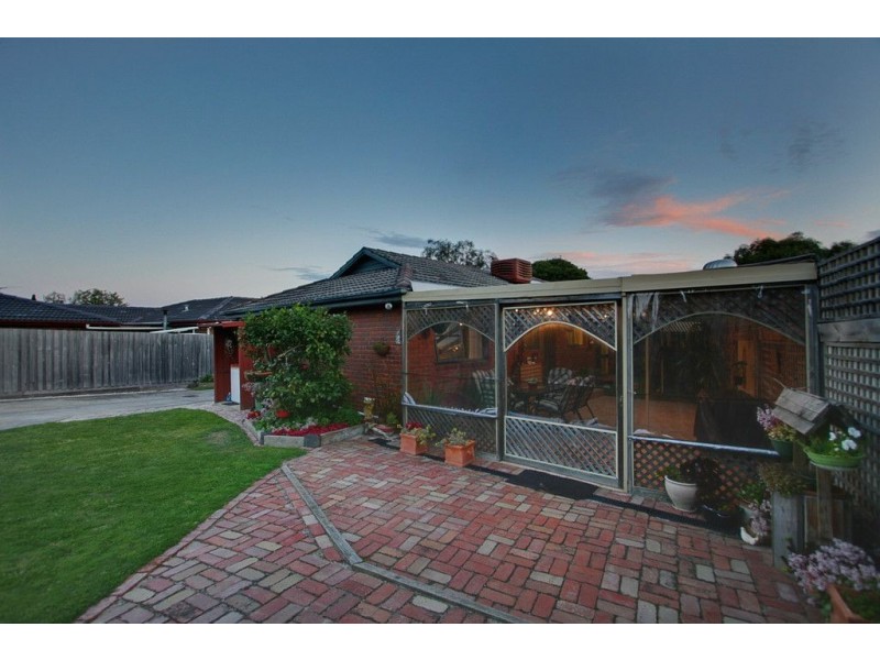 25 Michele Drive, Scoresby VIC 3179