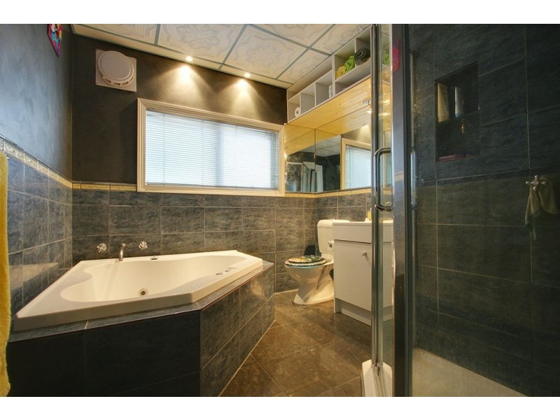 34 Bayview Crescent, The Basin VIC 3154