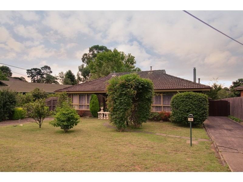 10 Flower Street, Ferntree Gully VIC 3156