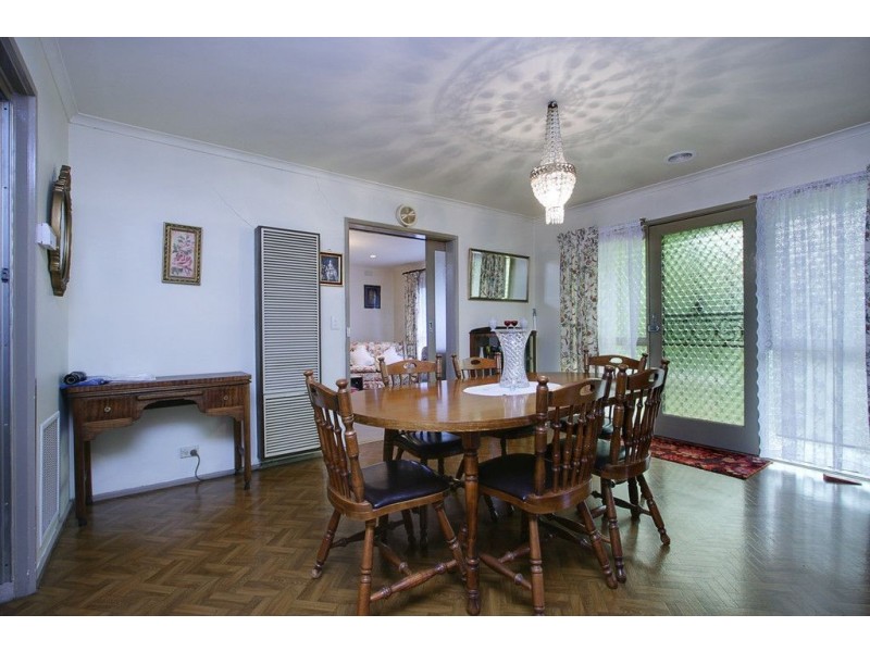 10 Flower Street, Ferntree Gully VIC 3156