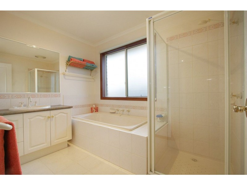 45 Liviana Drive, Rowville VIC 3178