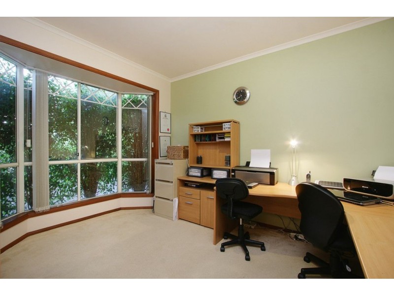 45 Liviana Drive, Rowville VIC 3178