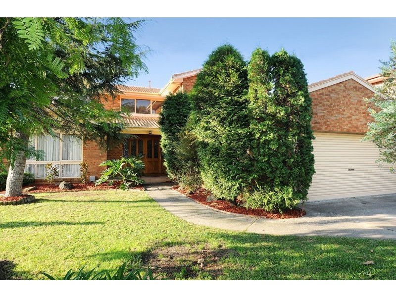 10 Kirrum Close, Wantirna South VIC 3152