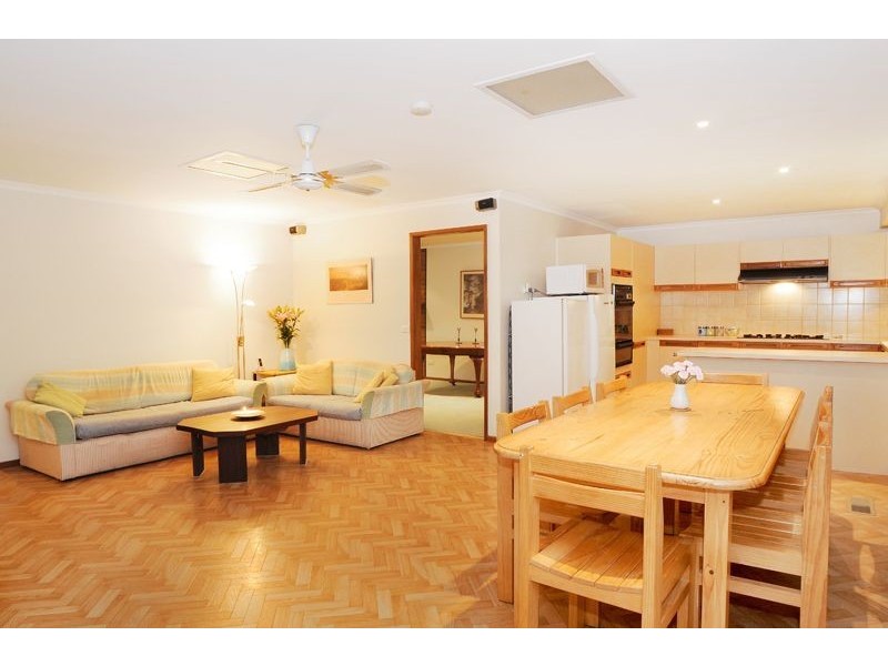 8 Tolhurst Avenue, Boronia VIC 3155