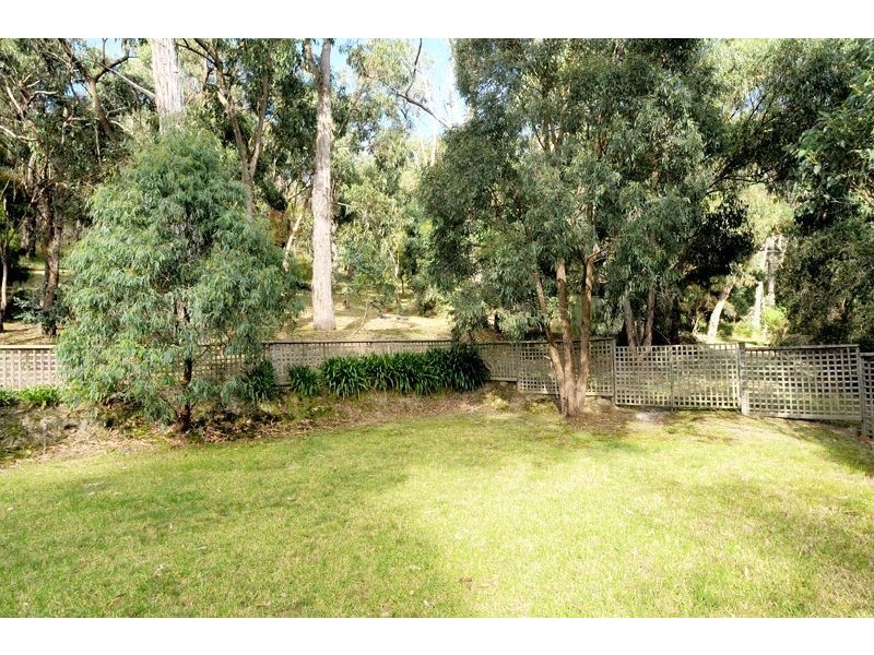 8 Tolhurst Avenue, Boronia VIC 3155