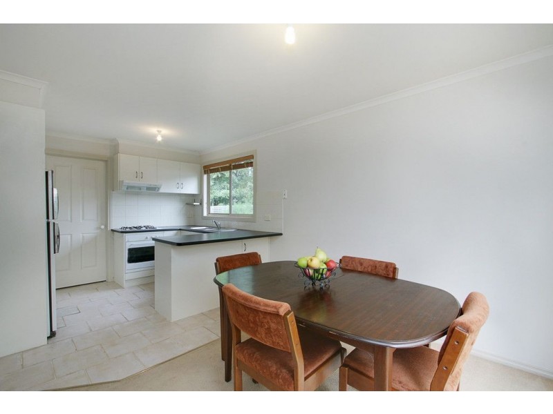 2/67 Forest Road, Ferntree Gully VIC 3156