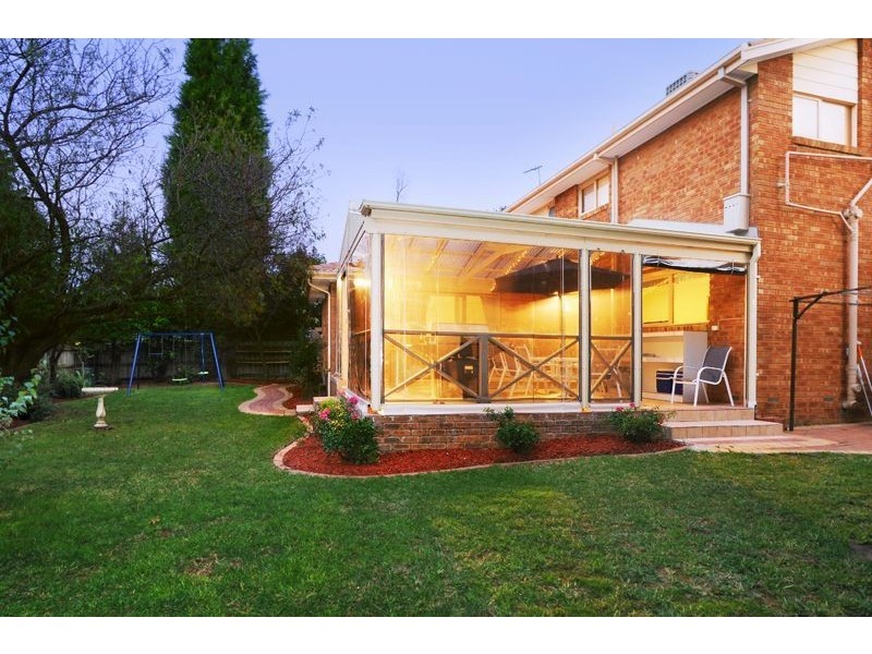 10 Kirrum Close, Wantirna South VIC 3152