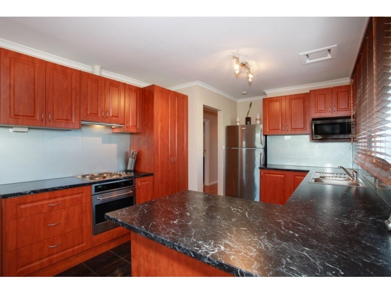 24 Silverton Drive, Ferntree Gully VIC 3156